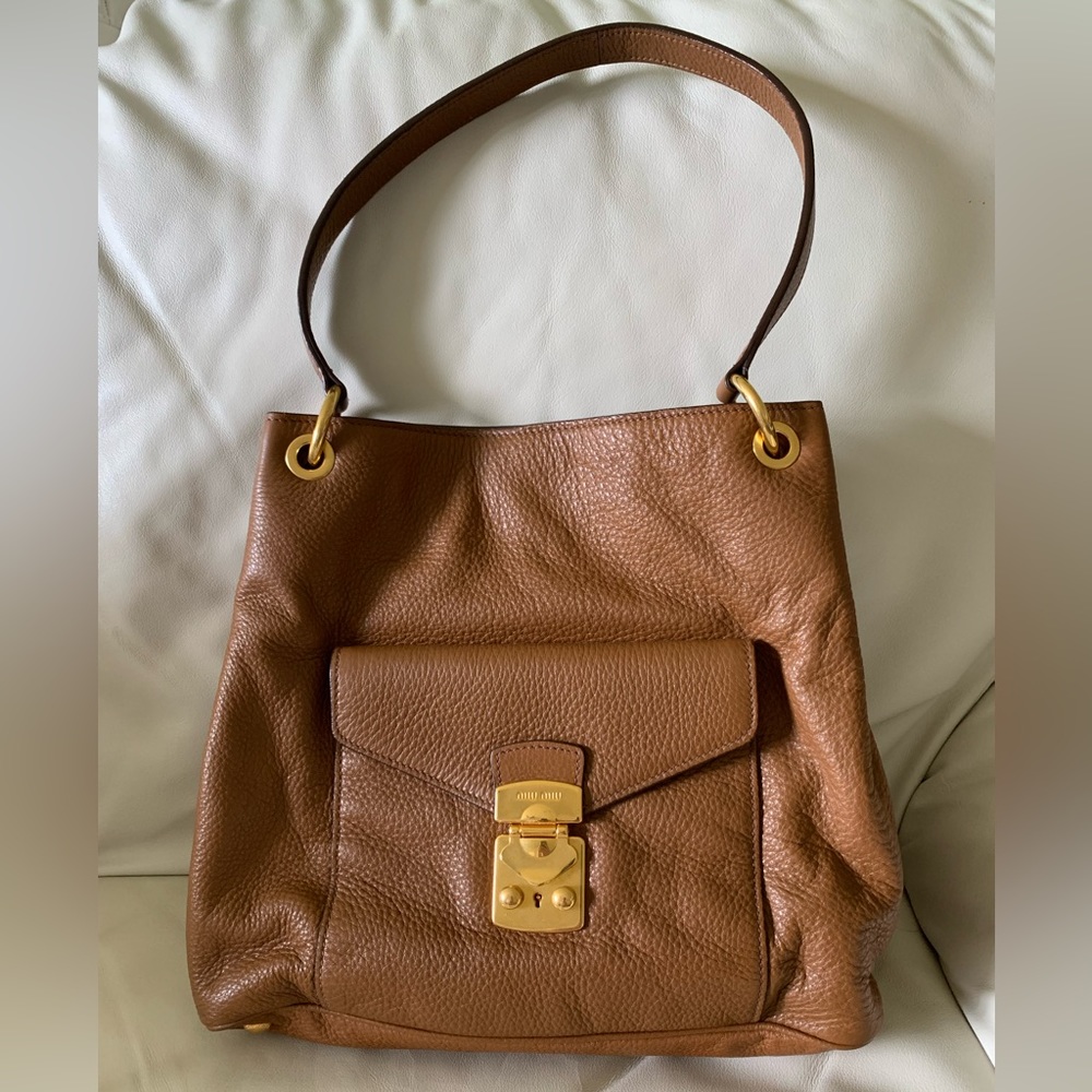 MIU MIU Sacca Vitello Phenix Shoulder Bag Cannelle (Warm Brown) & Gold -Like new